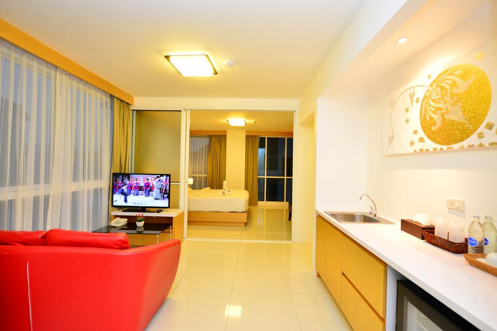 Modern Thai Suites Phuket Exterior foto