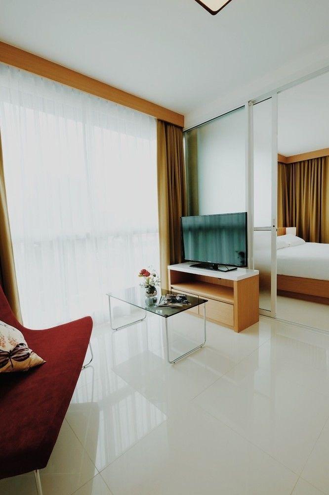 Modern Thai Suites Phuket Exterior foto